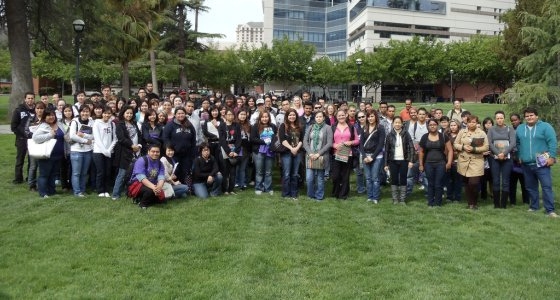 Group shot of several hundred EOP students on Tower Lawn.