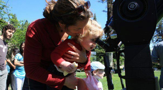 Six Hundred People View Transit of Venus From Tower Lawn
