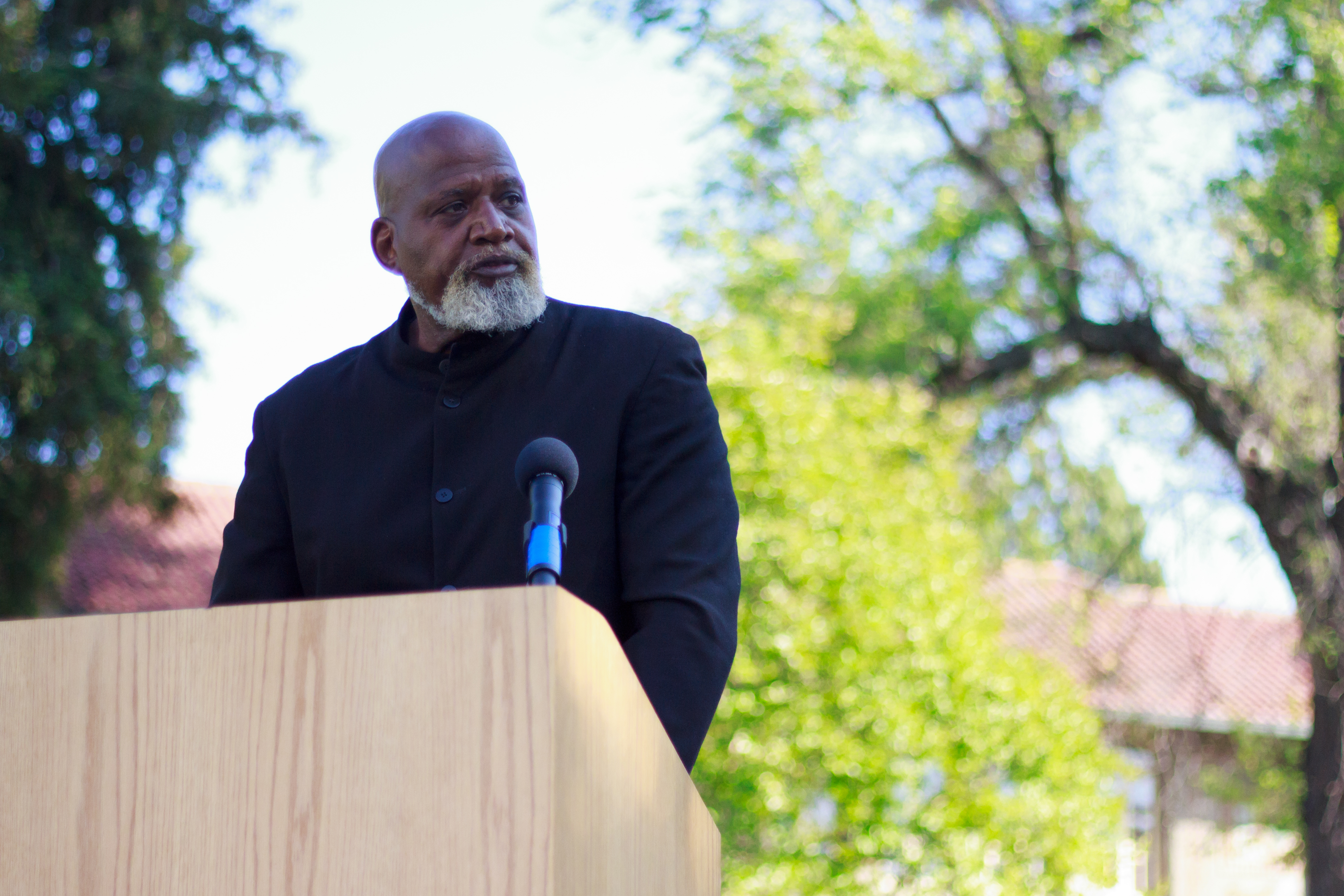 Harry Edwards speaks at a campus event in May 2012 (photo: Christina Olivas)